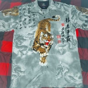 IMPAQ SPORTSWEAR 90S TIGER BUTTON UP SZ M